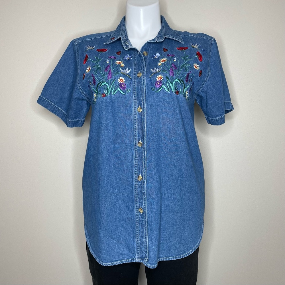 Vintage Lightweight Denim Embroidered Short Sleeve Button Down Shirt - Picture 5 of 5